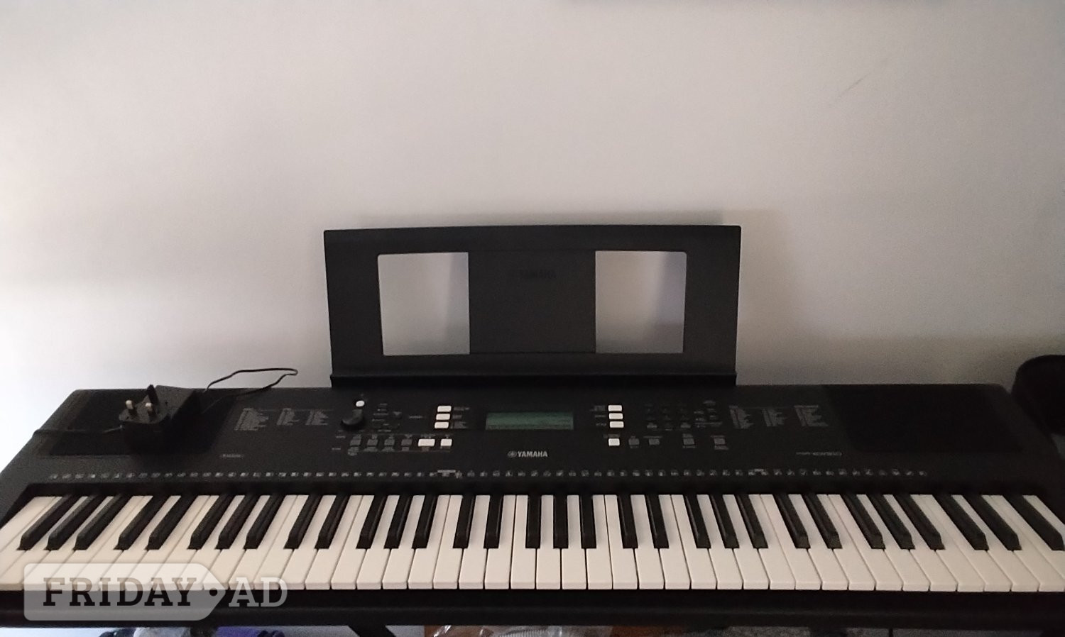 Yamaha Keyboard with manual in Eastbourne