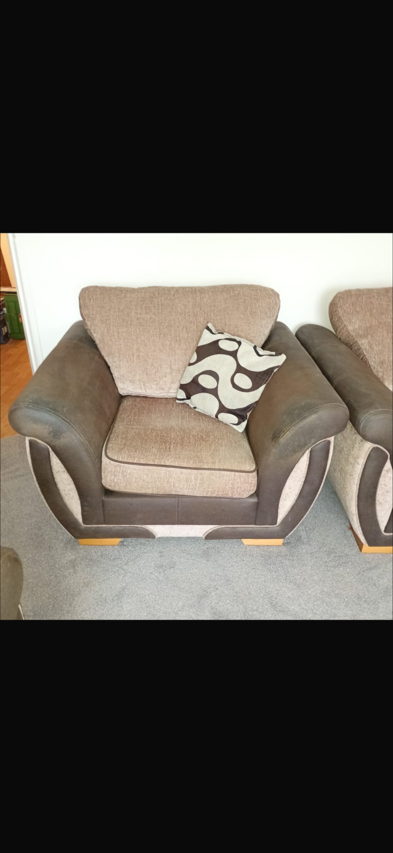 3 seater sofa great condition and 2 extra 1 seater used condition