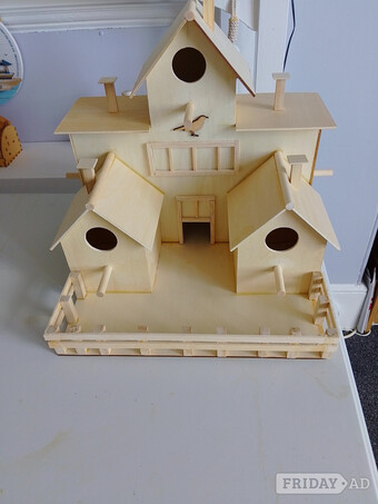 Handmade bird nesting box