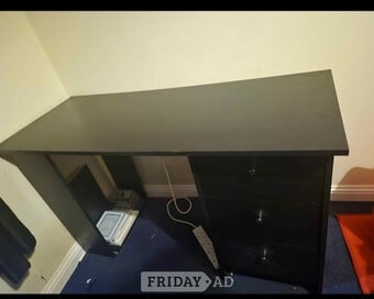 Black computer desk
