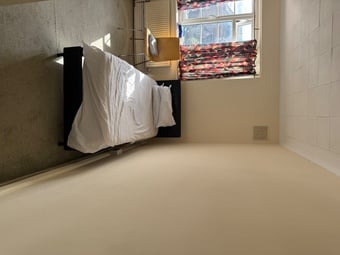 Single room to share