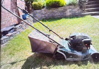 Lawnmower - petrol