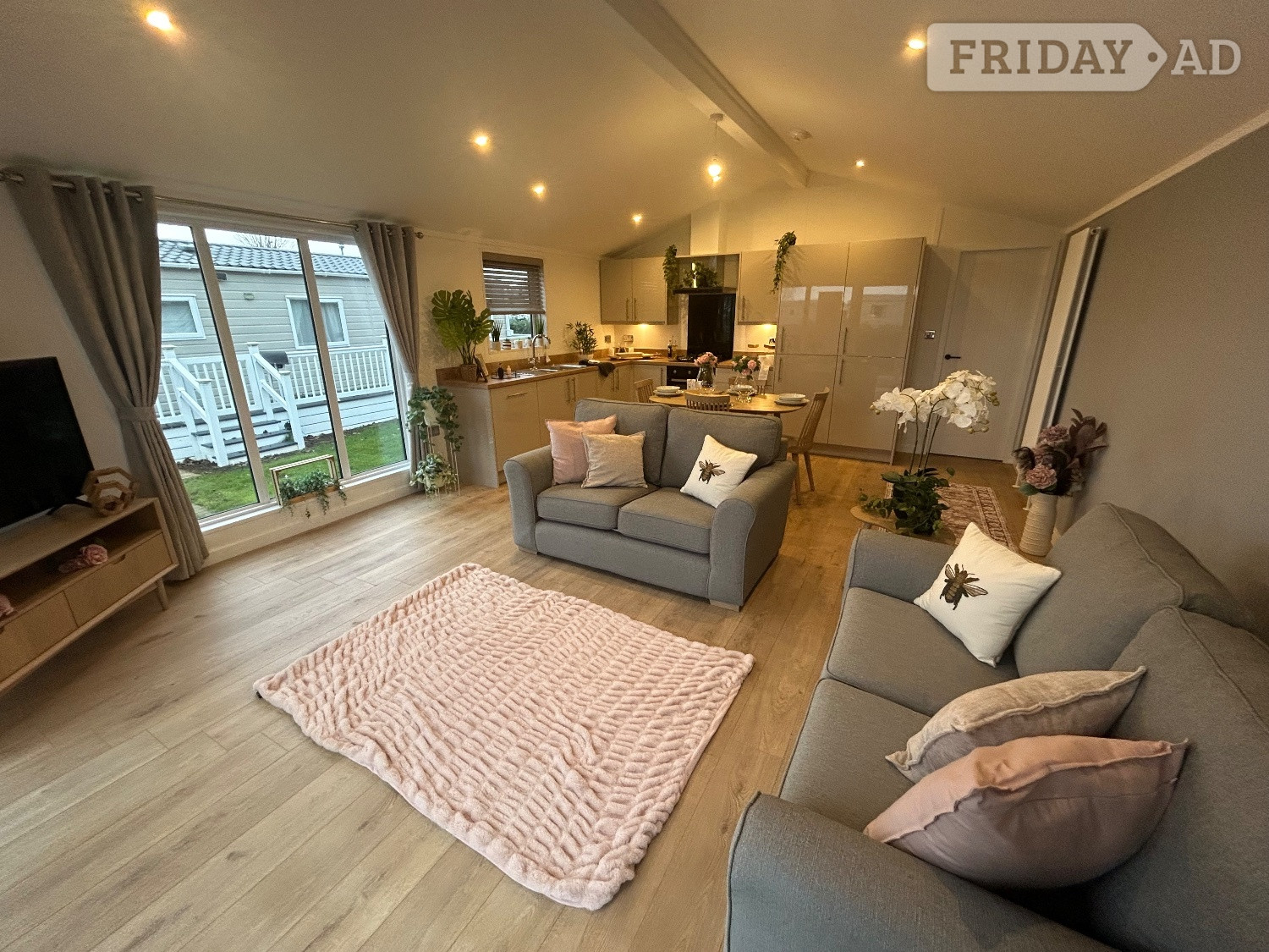The Shipley Lodge complete with⭐️NO PITCH FEES UNTIL 2028⭐️ - Holiday Homes in Colchester