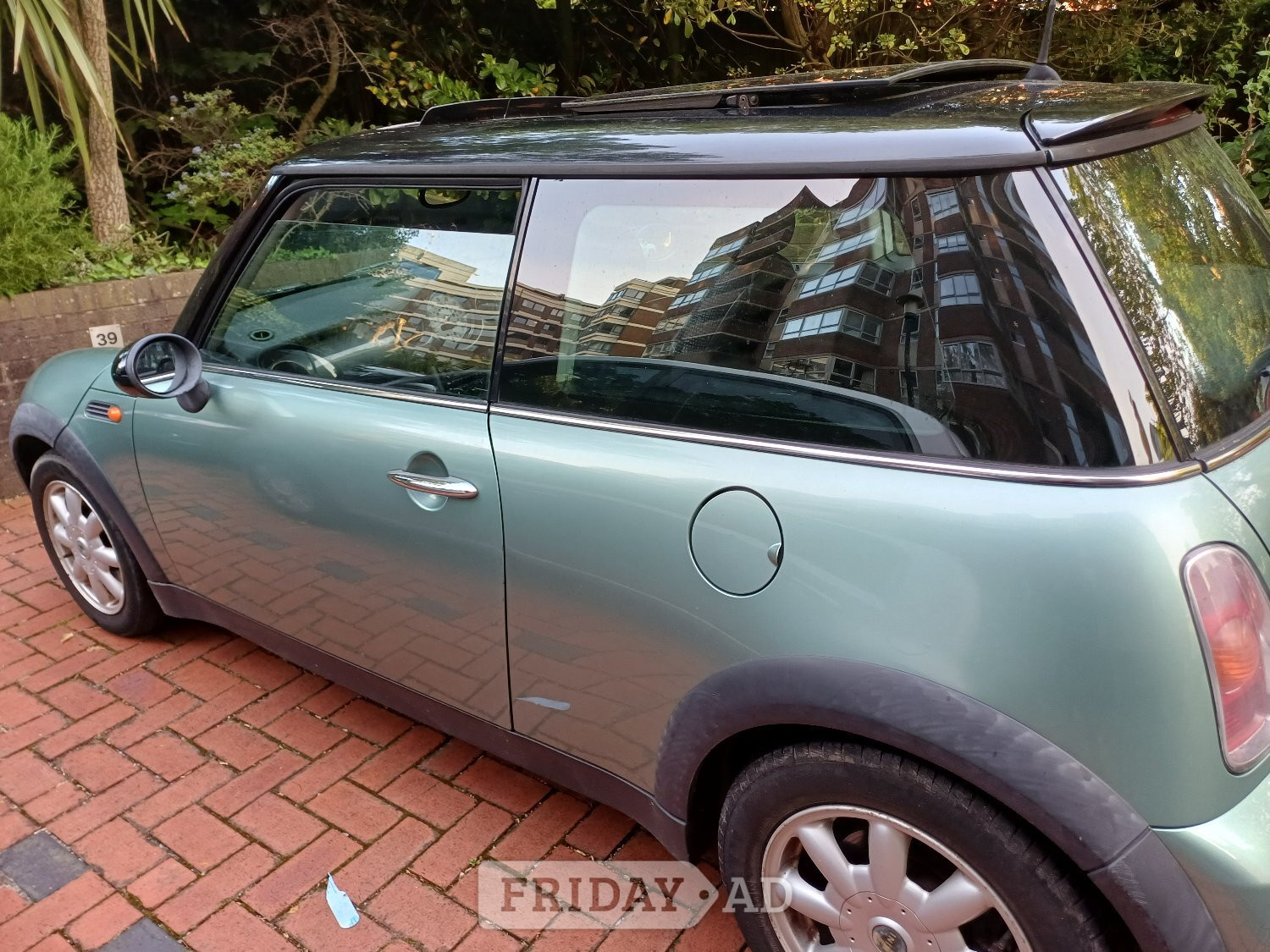 Mini Cooper 1.6  - Cars in Brighton
