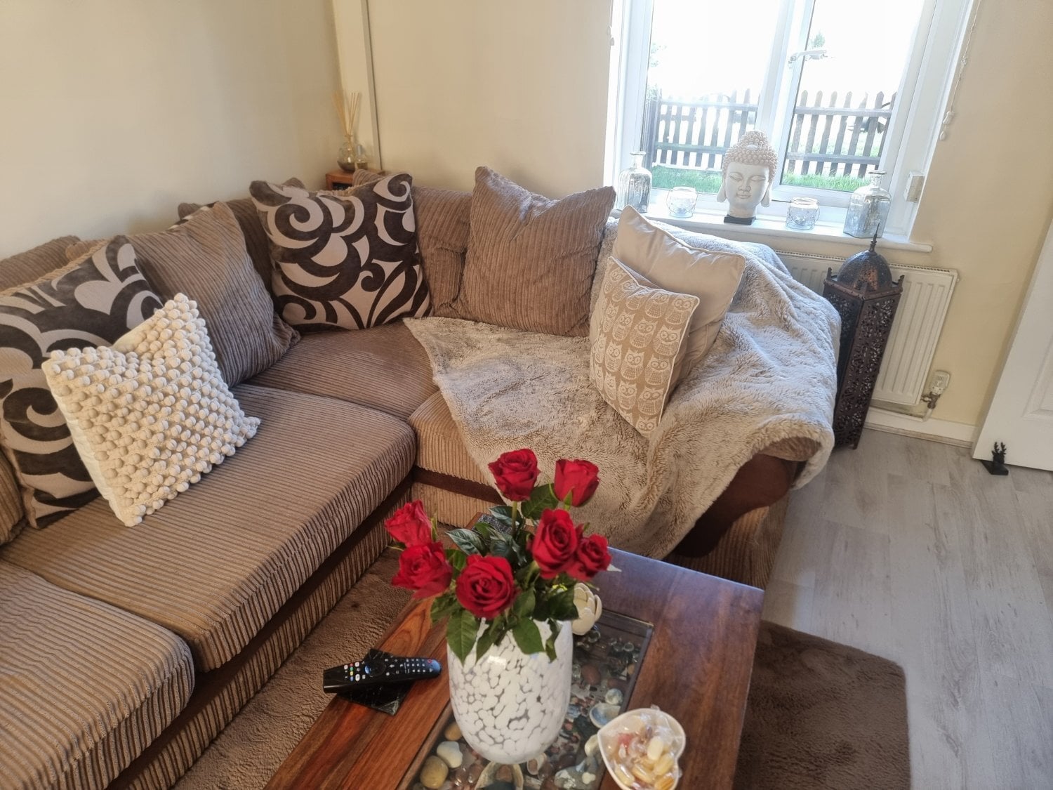 L shape corner sofa cost £3500 with round cuddle chair 