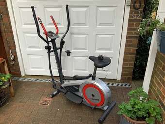 ELECTRONIC CROSS TRAINER