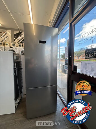 BOSCH 70/30 FRIDGE FREEZER