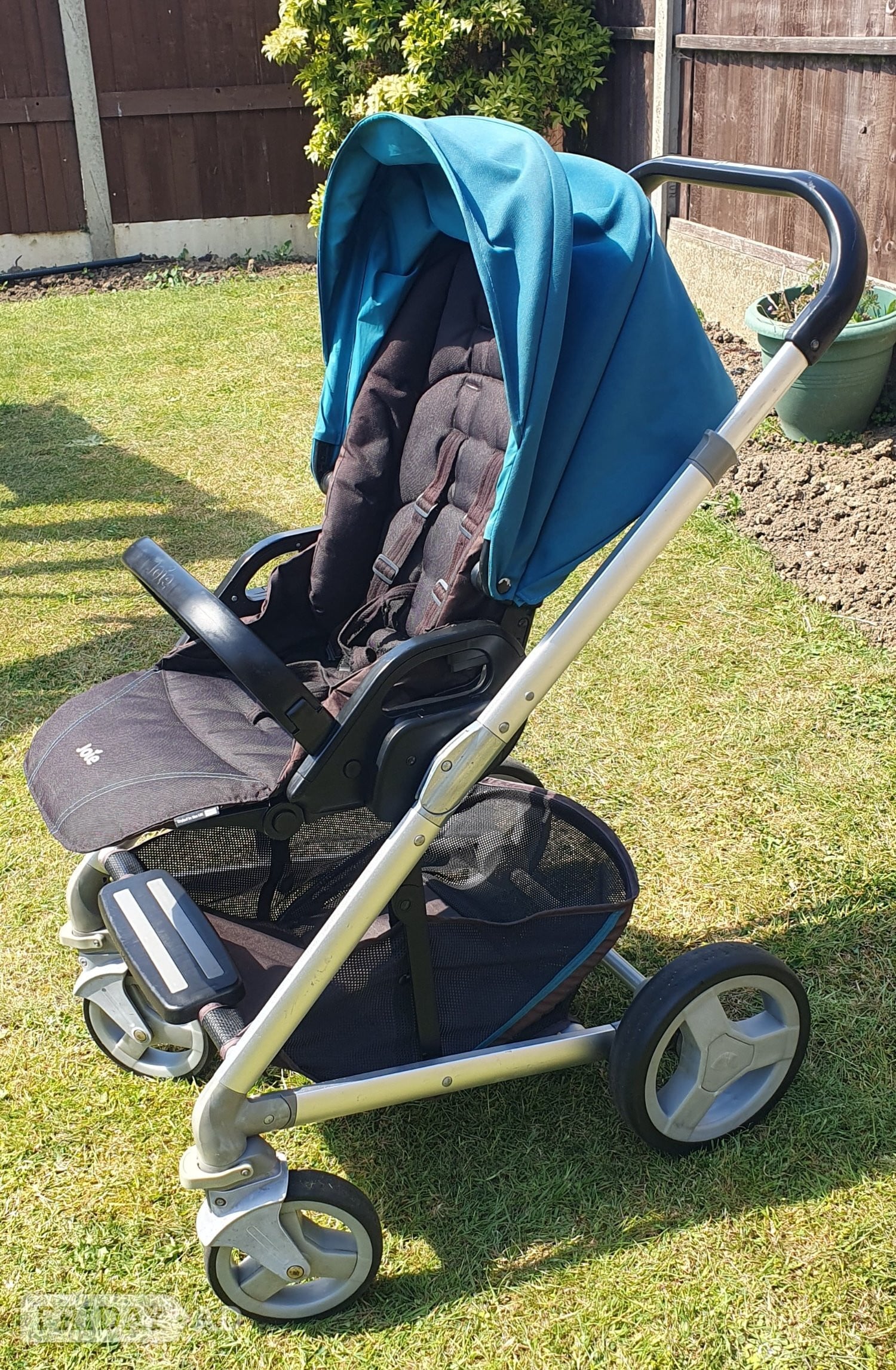 Sittingbourne Joie Push Chair..................................................