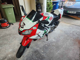 Aprilla RS125 2 stroke 28bhp 100mph 15bhp on CBT