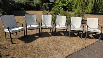 6 Garden chairs with comfy cushions
