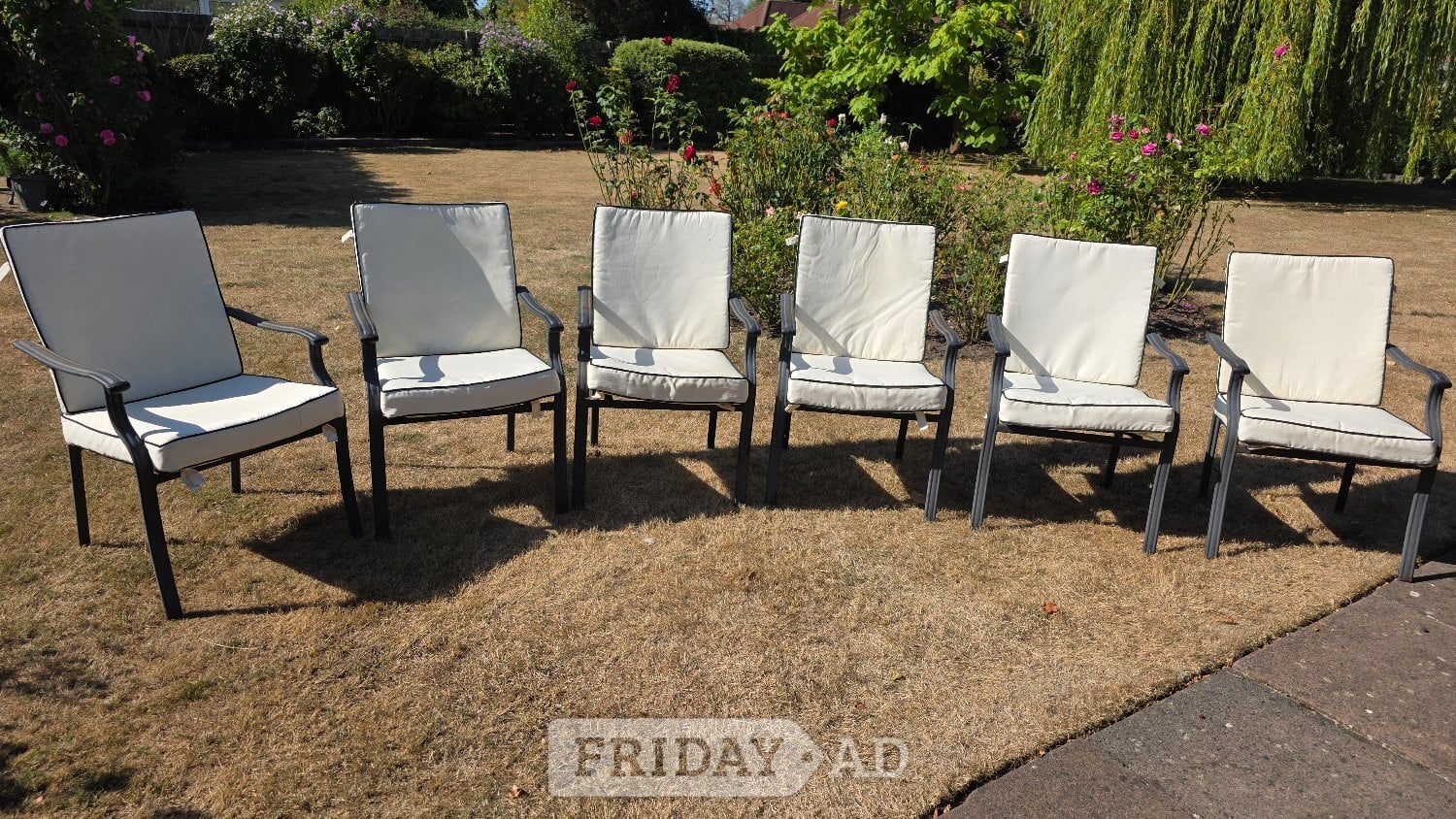6 Garden chairs with comfy cushions in Henfield