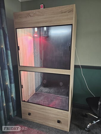 Vivarium LARGE with electrics