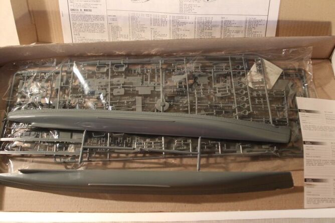 Heller 1:400 scale WW2 Heavy Cruiser KM 'Prinz Eugen'. - Antiques & Collectables in Worthing