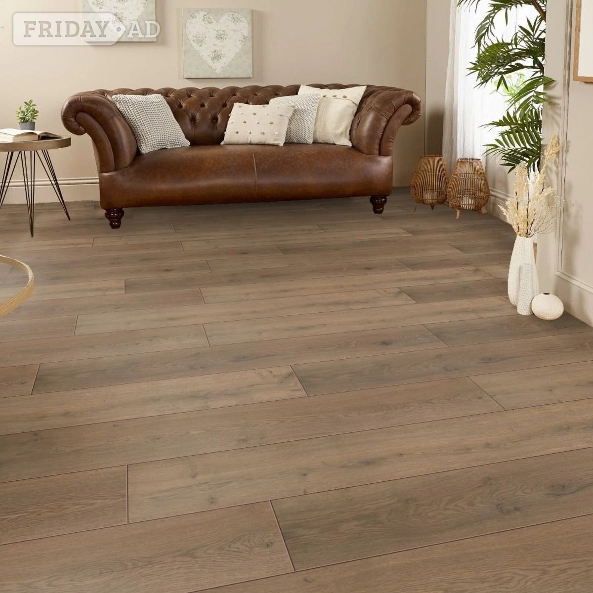 12MM BROWN WOOD EFFECT CLICK LAMINATE FLOORING