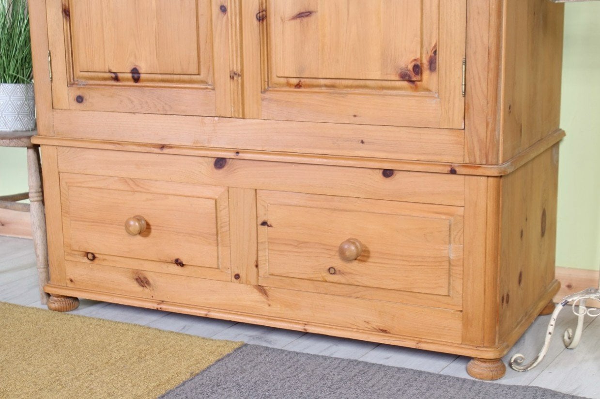 Hailsham UK Delivery - Lincoln Pine Farmhouse Wardrobe With 2 Drawers