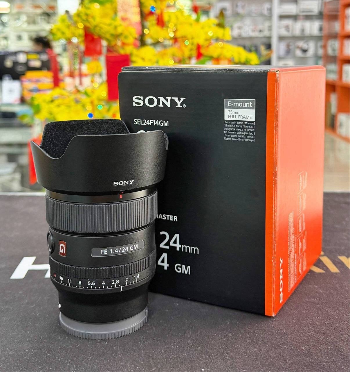 📸 Sony FE 24mm F1.4 GM Lens – Excellent Condition! - Tv, Audio & Cameras in St. Austell