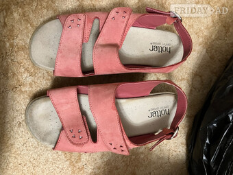 Sandals wide fit