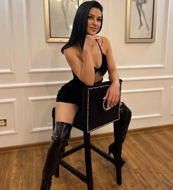 Lucy💕NEW ! FIRST TIME IN YOUR CITY 🥳SKINNY 🌟PARTY