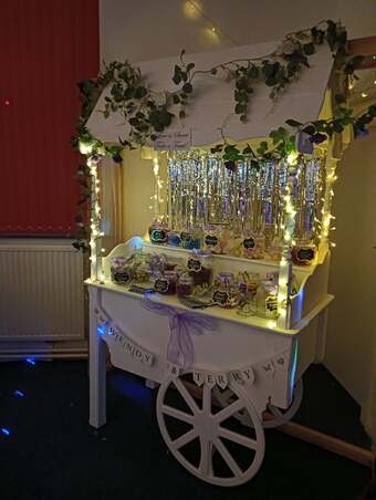 Beautiful White Rustic Sweet Cart & Wishing Well Postbox-Complete