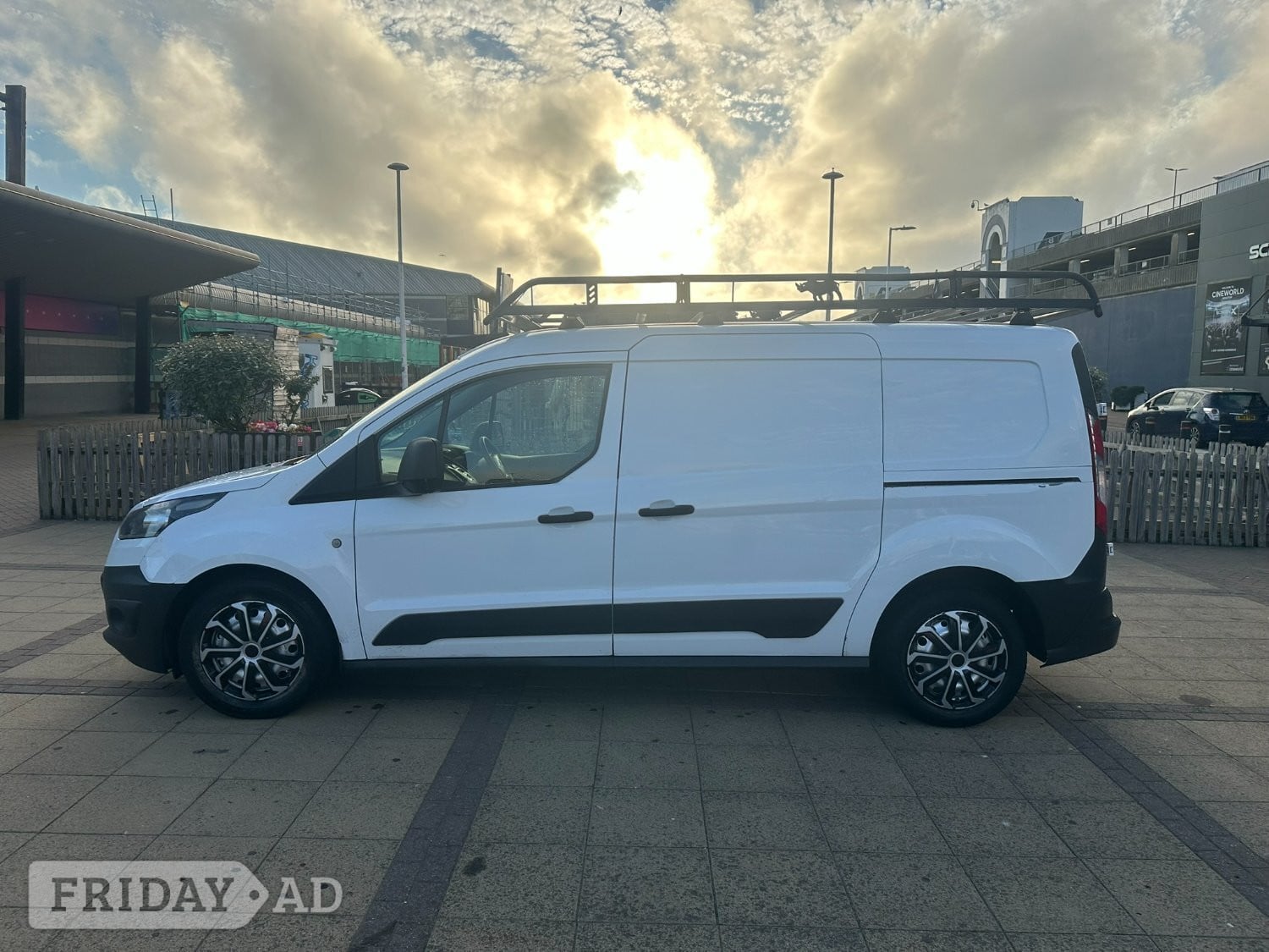 [ berth ]Ford Transit Connect