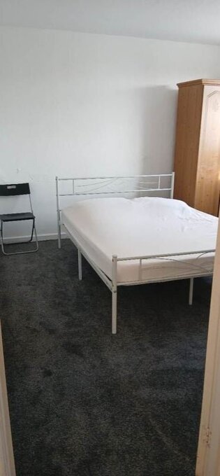 Specious Double Room Available 