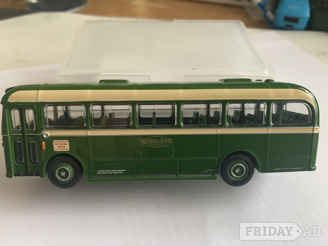 Maidstone & District Model Bus