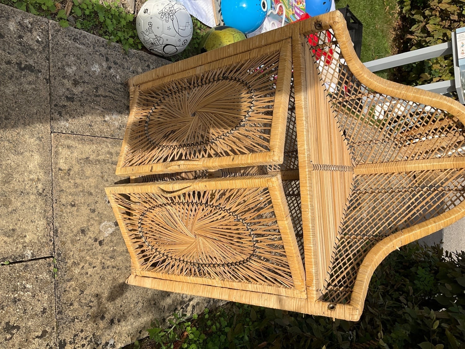 WICKER CORNER UNIT