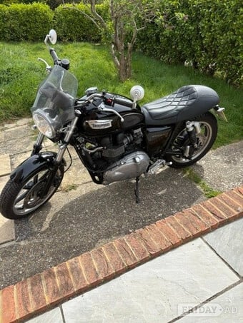 Triumph Bonneville 865