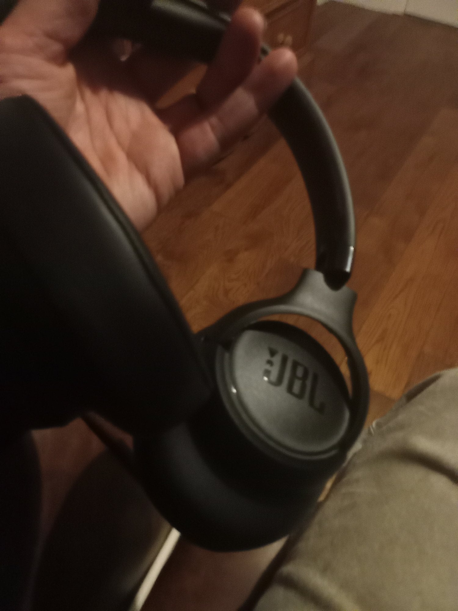 Wireless headphones JBL tune 710
