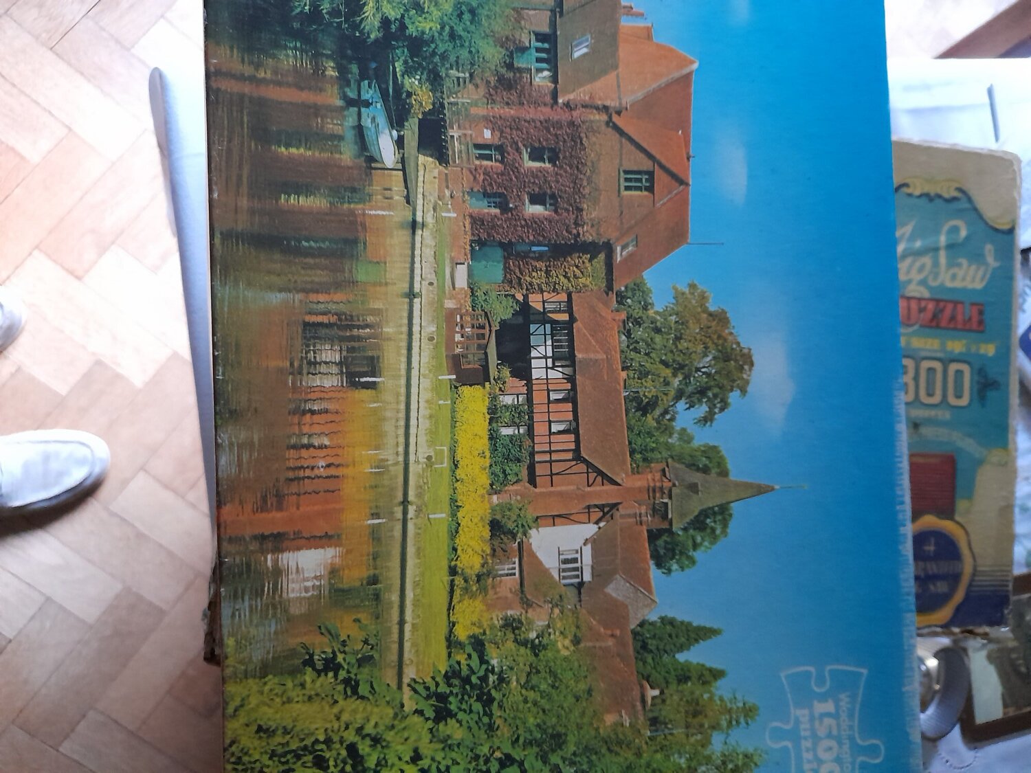 Collection of 4 different jigsaw puzzles  - Movies, Games, Books & Music