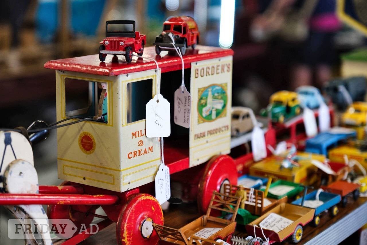 Brighton Racecourse Antiques and Vintage Fair - Car Boot Sales & Jumble Sales