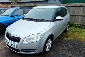 Skoda fabia 1.2 petrol manual 