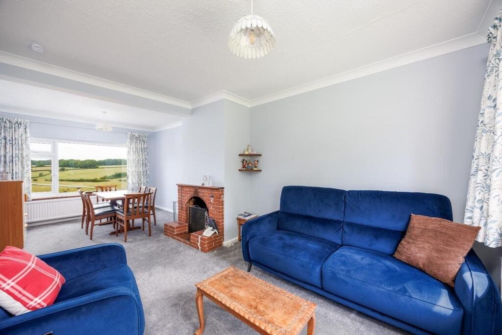 Crowborough Four/five bedroom detached home in popular village location