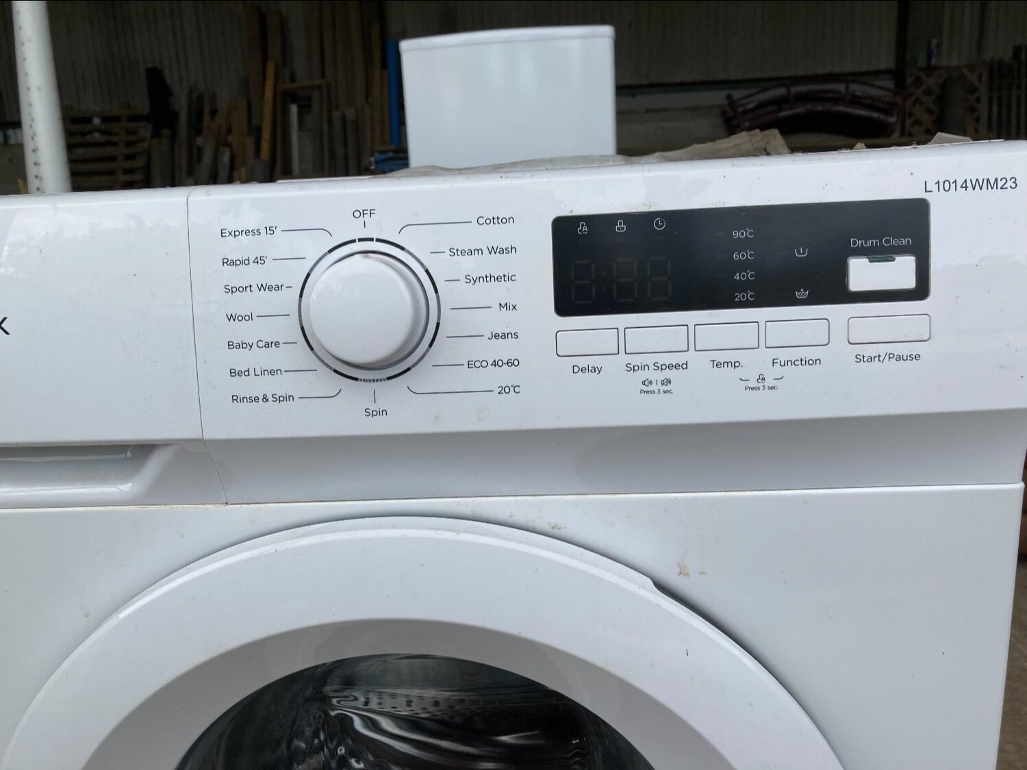 Logik L1014WM23 Washing Machine