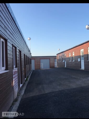 OFFICE/WORKSHOP TO RENT. B1 USE. RECENTLY BUILT INDUSTRIALUNIT. 