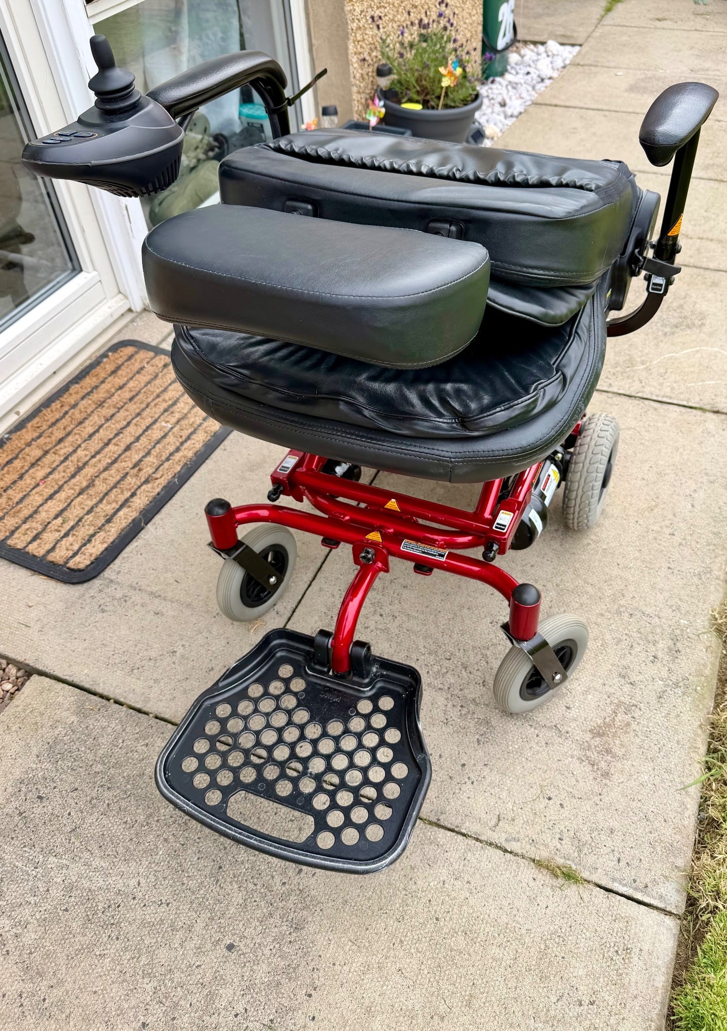 Fraserburgh Shoprider Vienna Ultralite 765 electric powerchair new batteries
