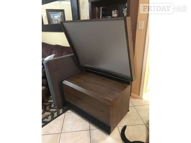 A Mitsubishi Colour Projector Very Large Wide TV Screen For Sale!! - Tv, Audio & Cameras in Rochester