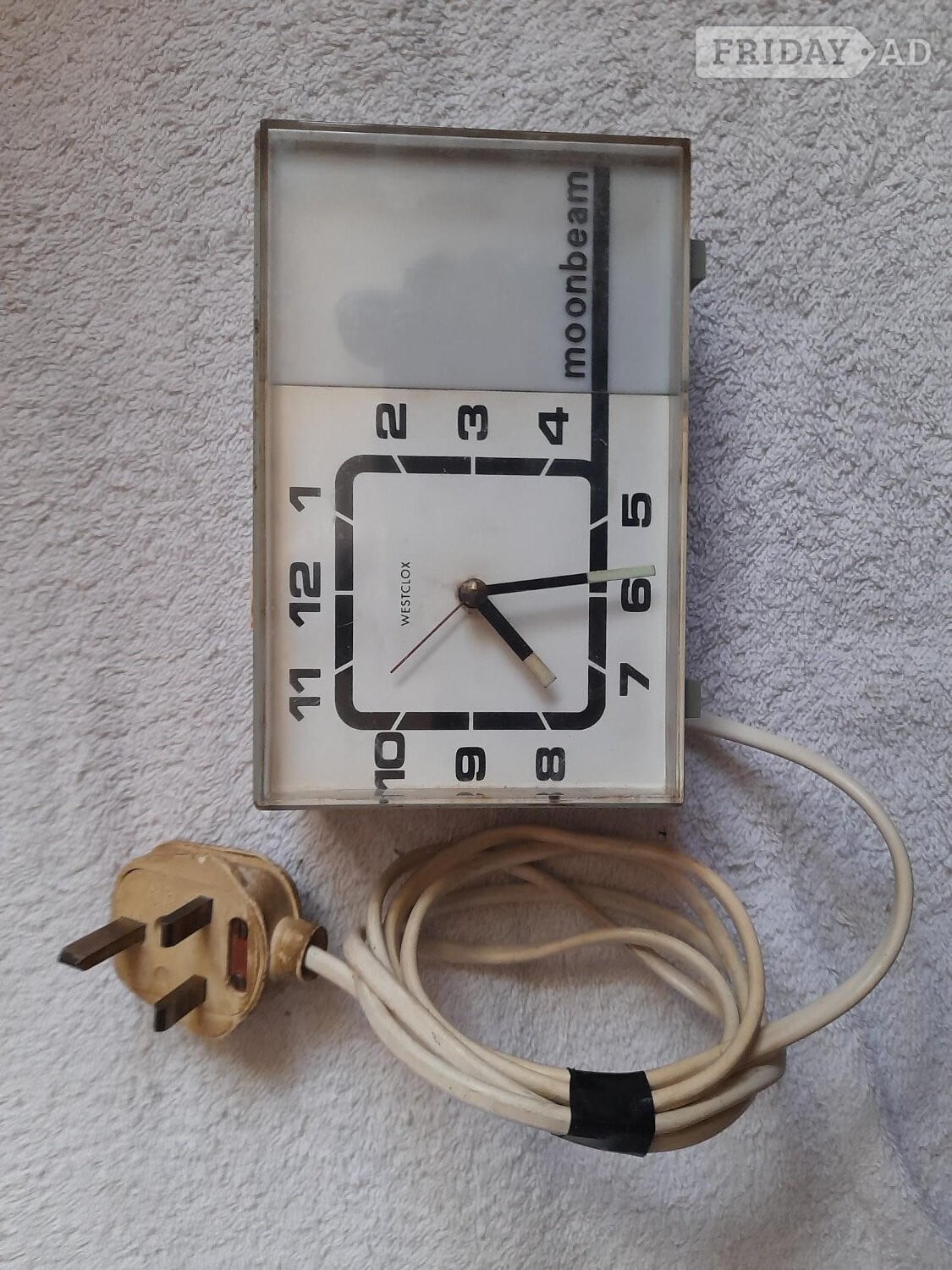Westclock  Moonbeam Flashing Electric Alarm Clock in Stourbridge
