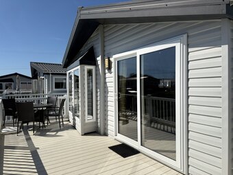 2 Bedroom Luxury Lodge for sale at Pevensey Bay