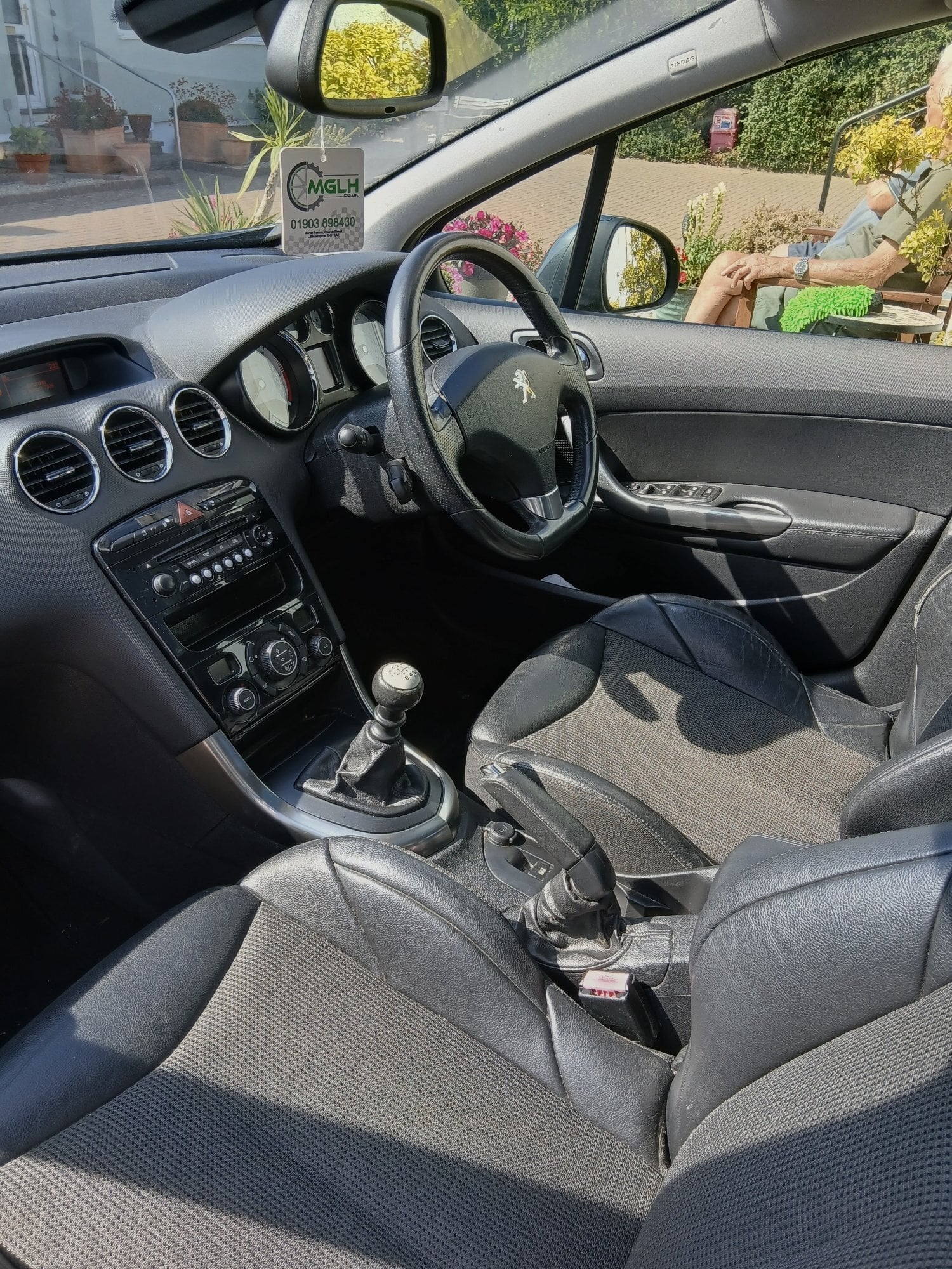 Peugeot 308 EHDI Allure  - Cars