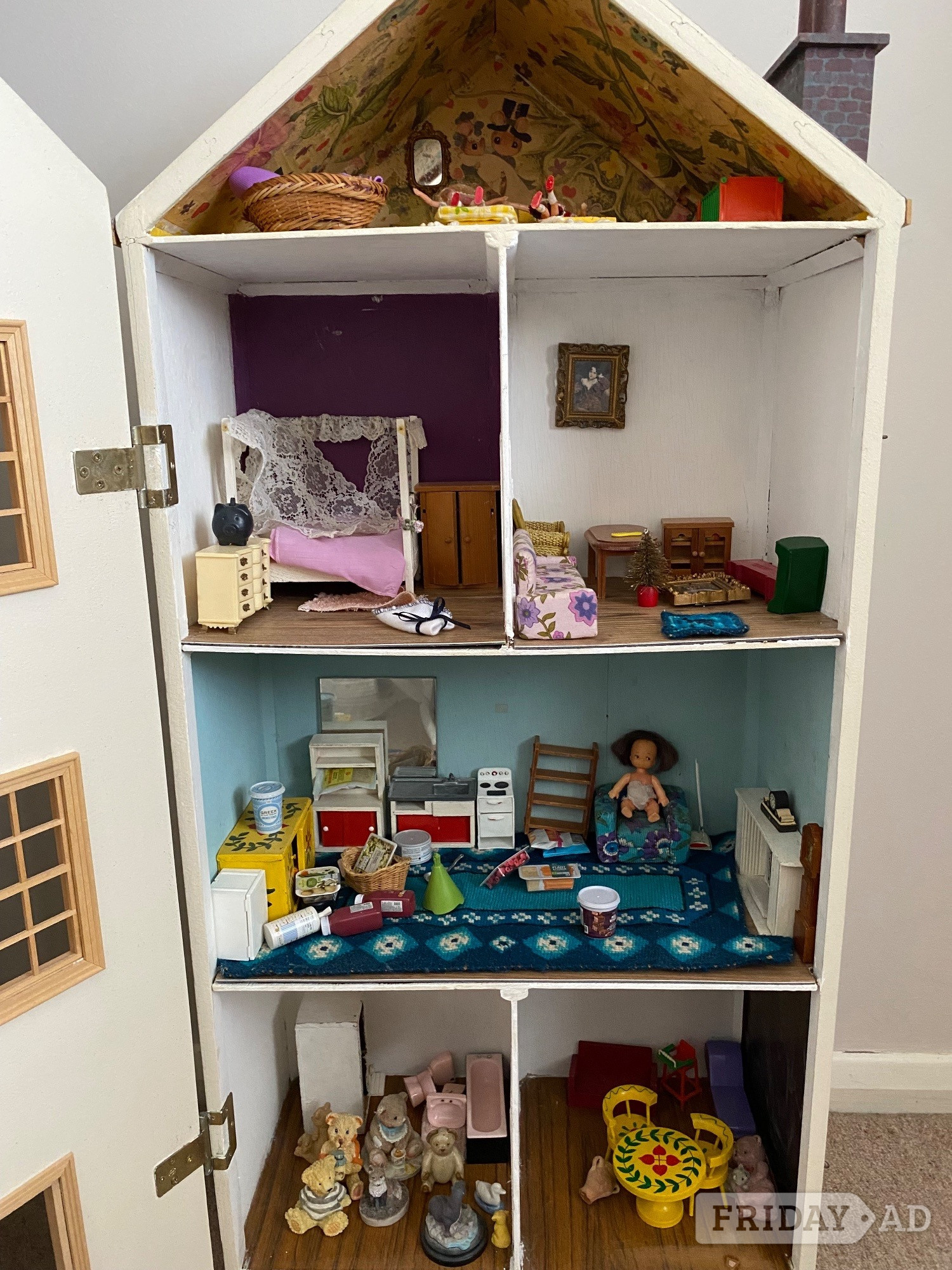 Hand made Dolls house 