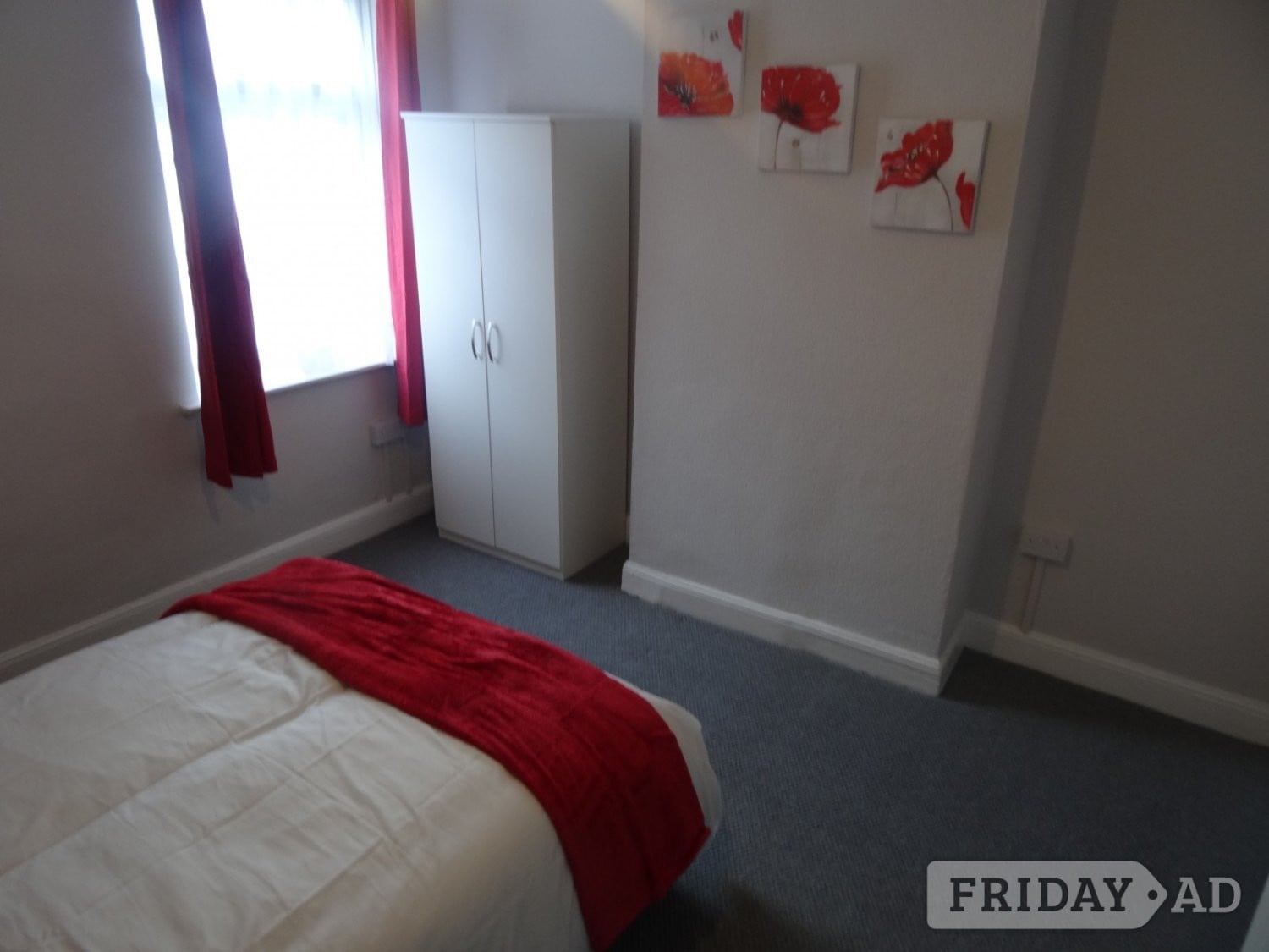 Furnished 1 bedroom available for let