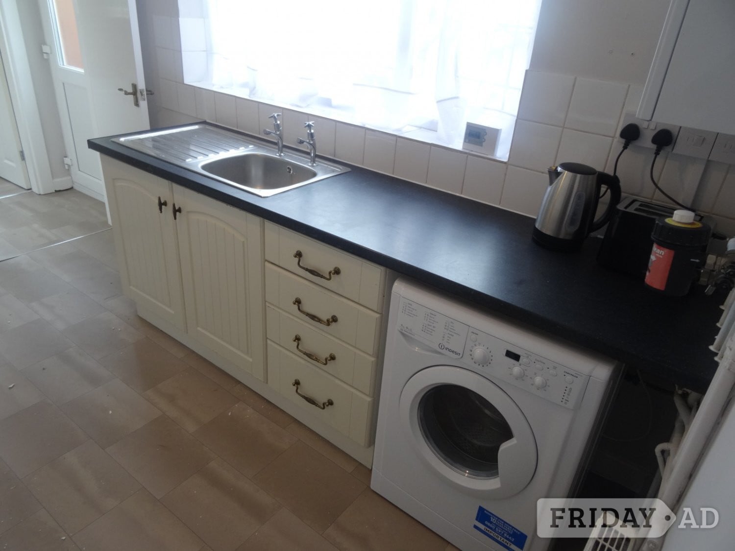 Furnished 1 bedroom available for let - Flats & Apartments in Worthing