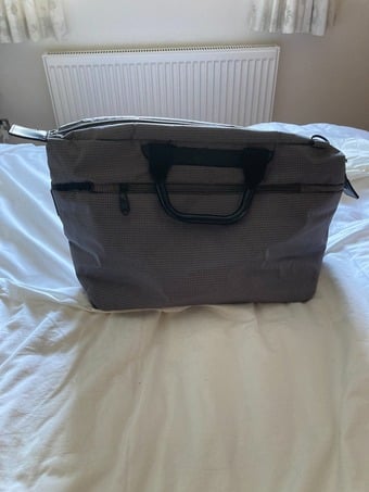 it Luggage Travel Bag with Shoulder Strap - Grey