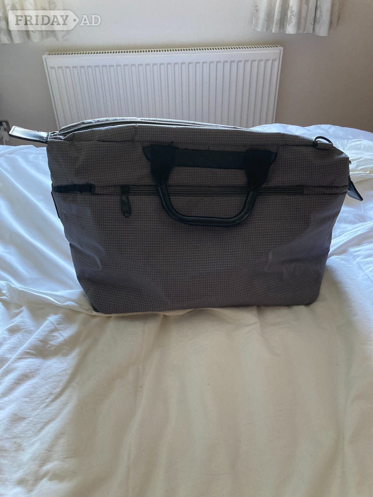it Luggage Travel Bag with Shoulder Strap - Grey in Crawley