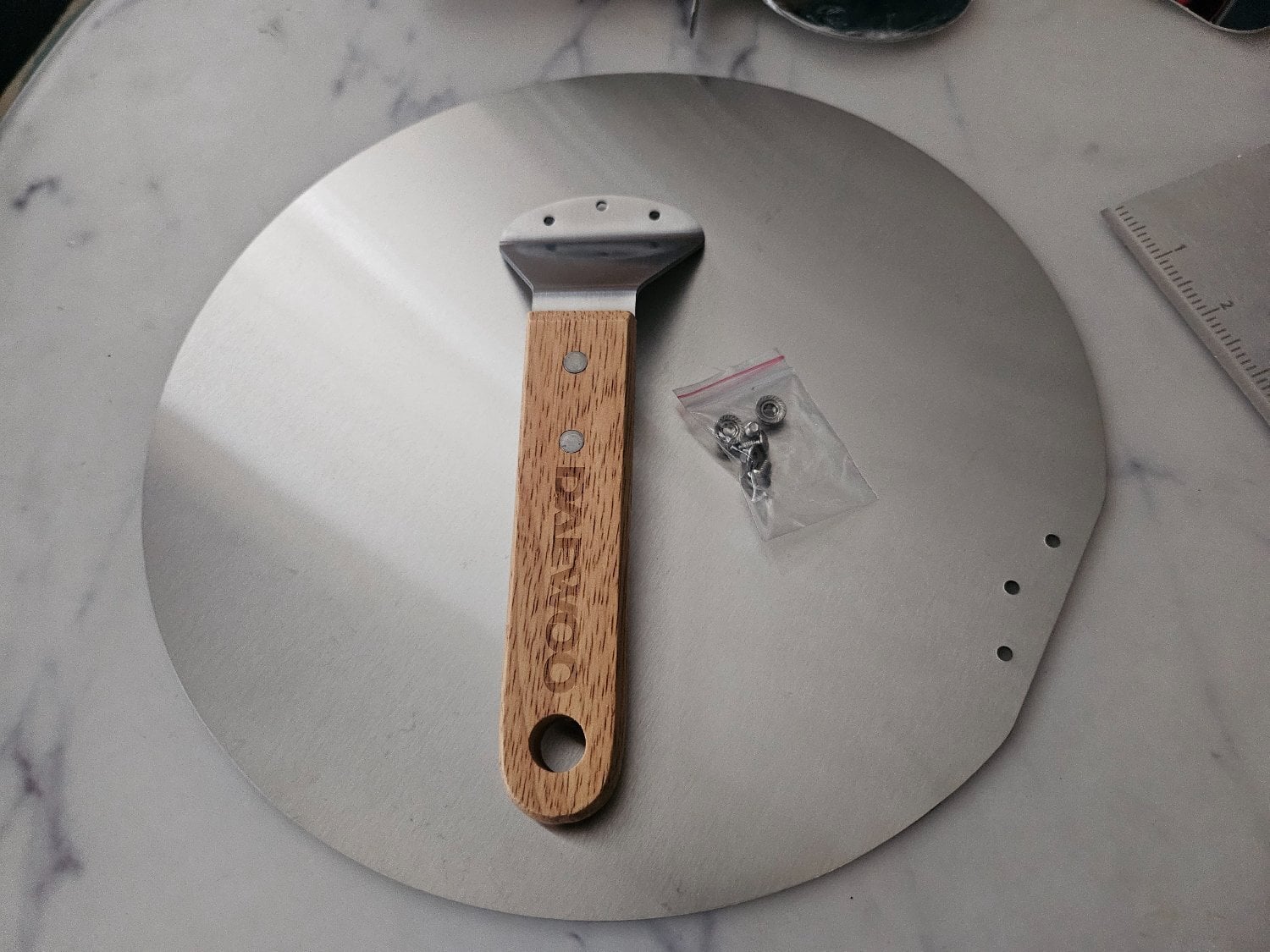 Hove A set of  4 Brand new Daewoo pizza utensils.