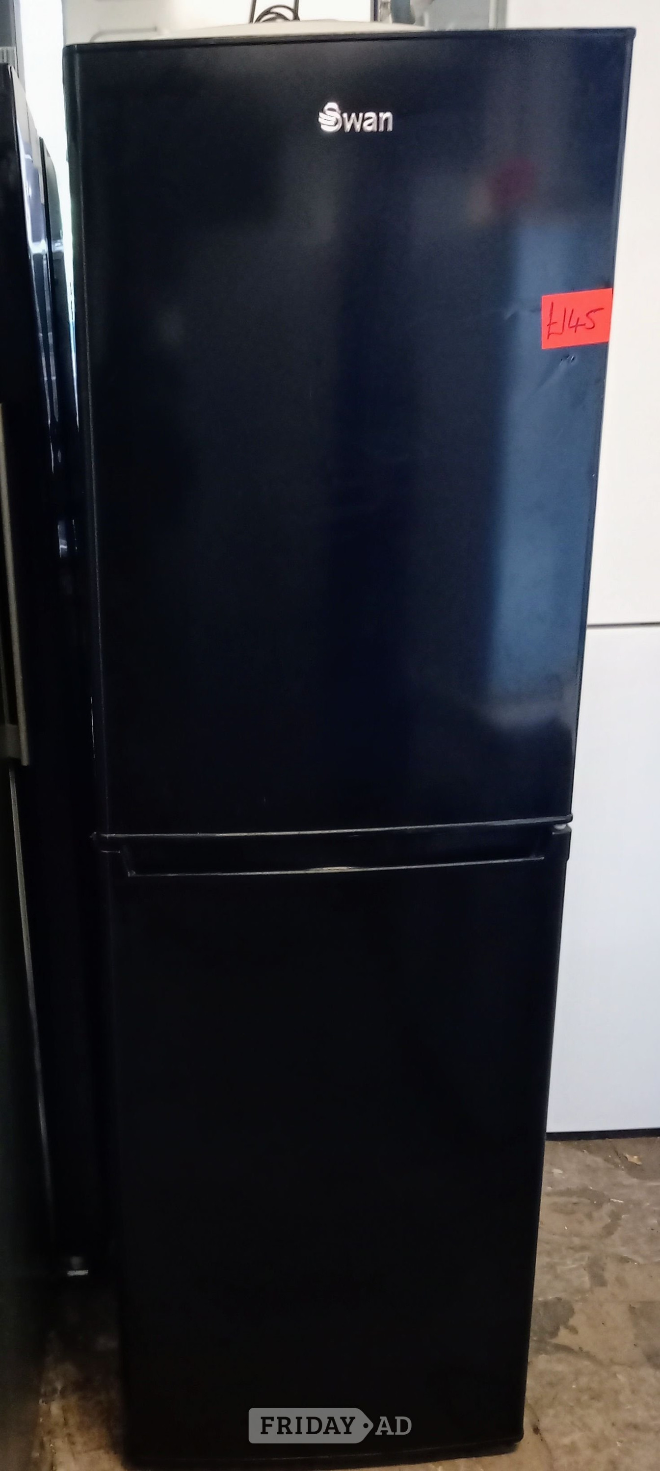 Swan fridge freezer in fantastic condition  in Chesham