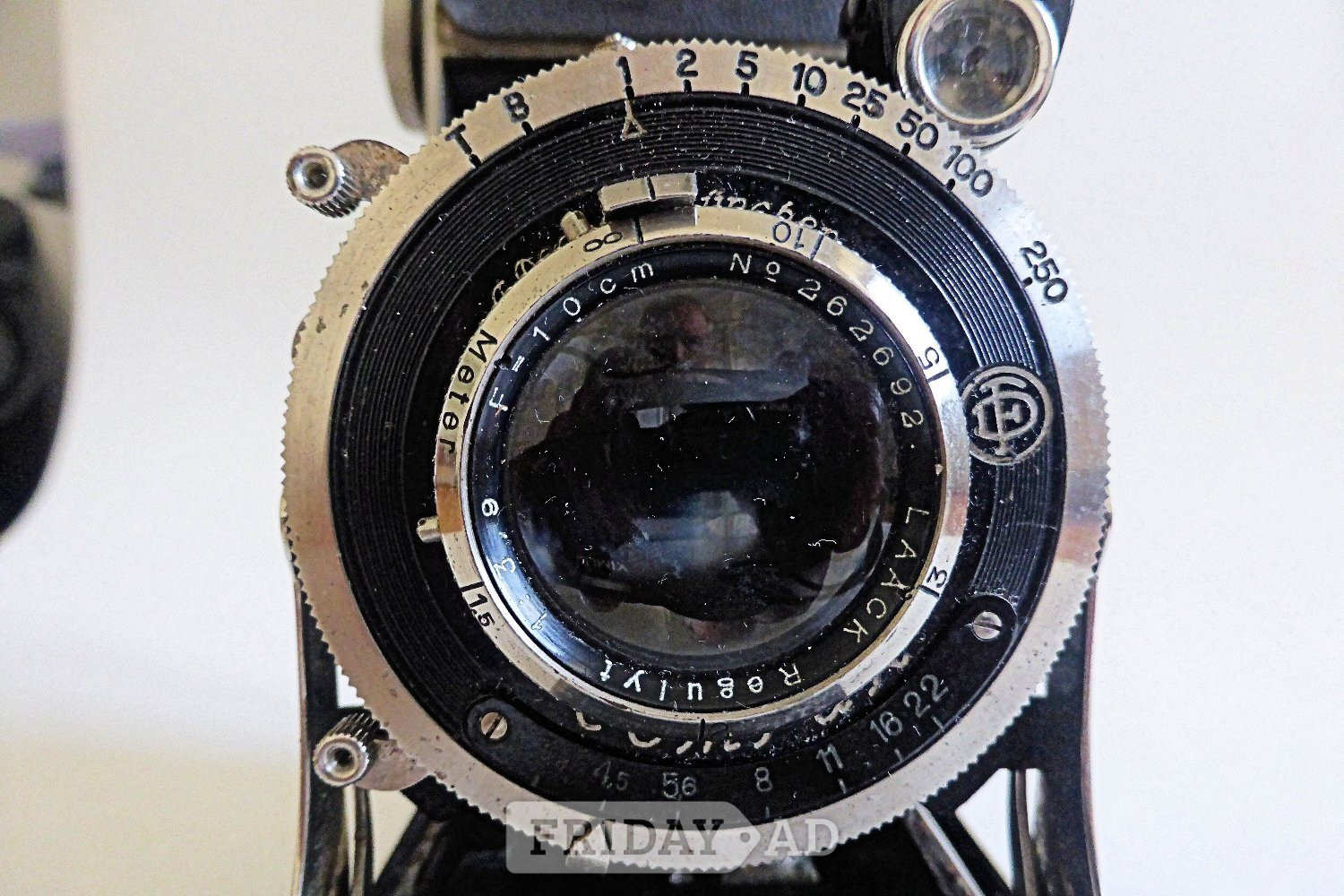 Beier Voran with rounded body, German vintage folding camera
