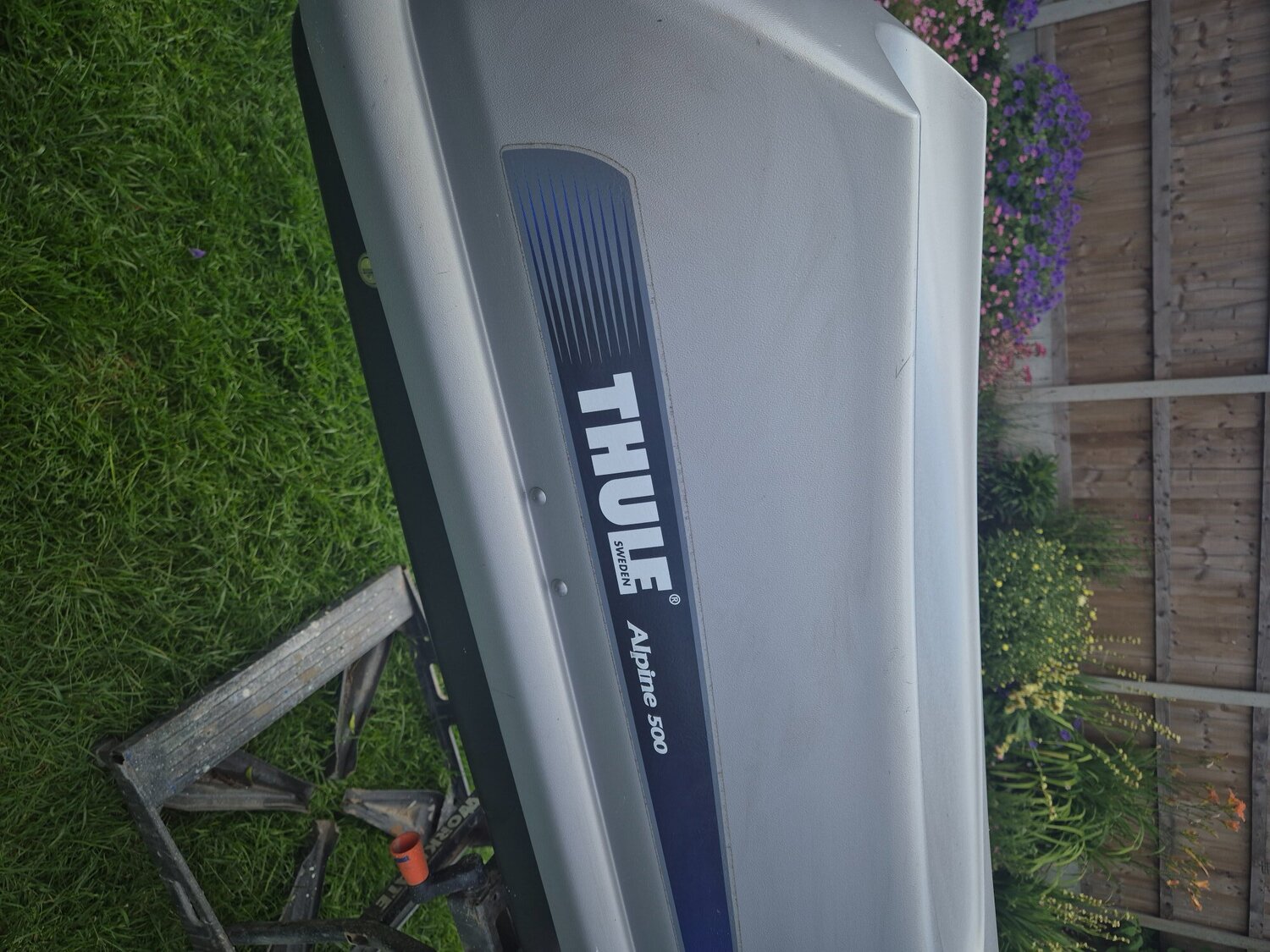 For sale a Thule car top box - Hobbies & Leisure