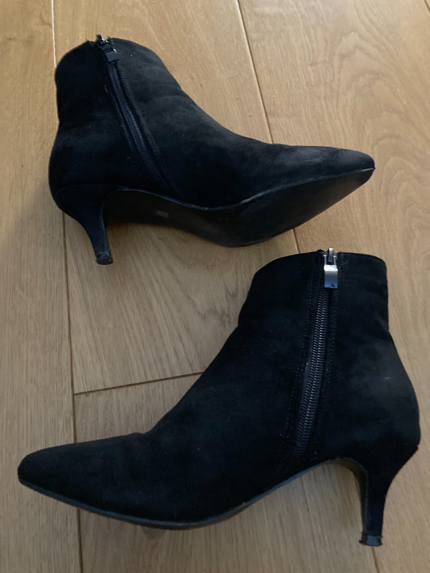 Nio Nio Black Suede Ankle Boots, Size: UK4/EU37 - Clothing, Footwear & Accessories in Crawley